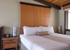 Sunshine Mountain Lodge 4