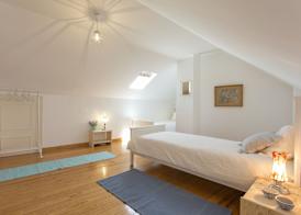 Spacious Alfama Duplex, By TimeCooler 2