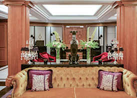 Maison Astor Paris, Curio Collection by Hilton 5