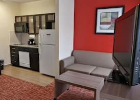 Hawthorn Suites Irving DFW South 5