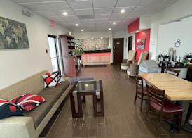 Ramada by Wyndham Effingham 3