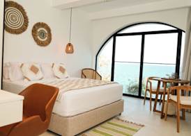 Sirena Bay Beach House and Luxury Suites 4