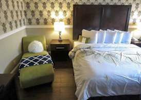 Rodeway Inn Logan International Airport 5