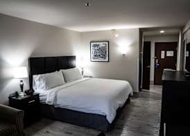 Lucille's Hotel, Restaurant, & Bar 4