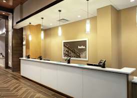 Hampton Inn & Suites Teaneck/Glenpointe 5