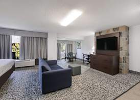 SureStay Plus Hotel by Best Western Gatlinburg 5