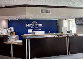 Microtel Inn & Suites by Wyndham Houston/Webster/Nasa/Clearlake 2