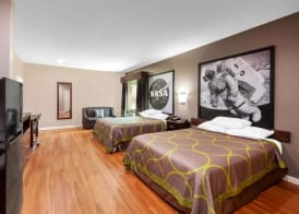 Super 8 by Wyndham Houston Northwest Cypress 2