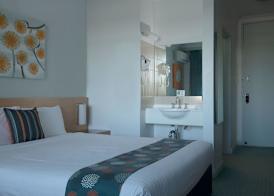 Markets Hotel 2