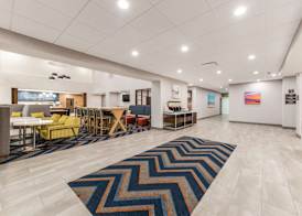 Hampton Inn & Suites Benton Harbor, MI 2