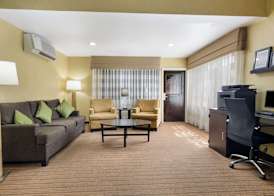 Sleep Inn Hanes Mall 4