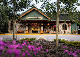 Lake Louise Inn 4