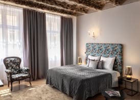 Chateau 9 Apartments by Adrez 5