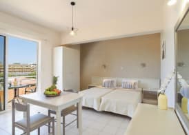Eugenia Studios & Apartments 5