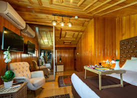 Wonder Wood Hotel 3