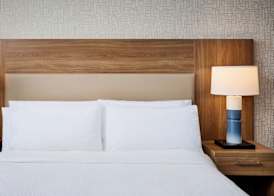 Candlewood Suites Burlington Conference Centre by IHG 4