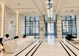 Luxury Spacious Apartment Near Downtown with Balcony and Free Parking by Belvilla 4