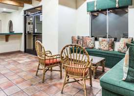 Super 8 by Wyndham Cottonwood 2