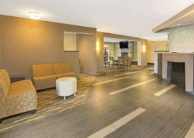 Hawthorn Extended Stay by Wyndham Cincinnati/Sharonville 2