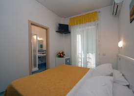 Hotel De Rosa 5
