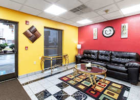 Quality Inn & Suites Dickson 2
