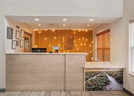 Comfort Inn & Suites Dothan Northside Plaza 3
