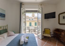 JOIVY Lovely Flat W/Balcony 2