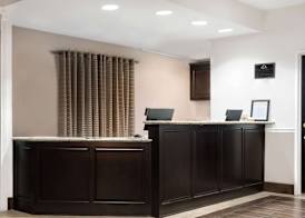 Days Inn & Suites by Wyndham Dallas 2