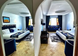 Hôtel Les Trois Palmiers 5
