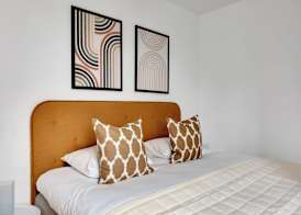 Constantin - Chic 2-Bdr Apt with Balcony 4