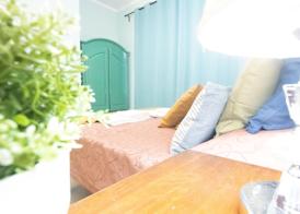 B&B Colorful Suite Yard 4