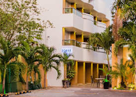 Hotel & Suites Country Valladolid 3