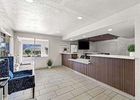 Econo Lodge Stockton near I-5 Fairgrounds 4
