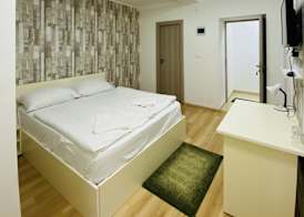 Easy Star Hotel 5