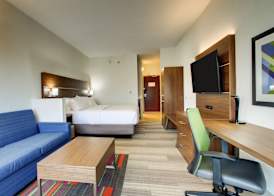 Holiday Inn Express & Suites AURORA - NAPERVILLE by IHG 3