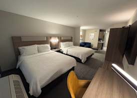 Holiday Inn Express & Suites LAFAYETTE by IHG 4