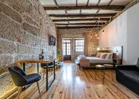 GuestReady - CastleRock Pub & Hotel 2
