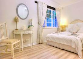Hout Bay Beach Cottage 4