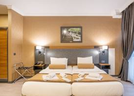 Orange Hotel & Spa 4