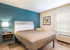 WoodSpring Suites Linden 5