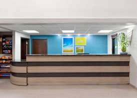 Days Inn & Suites by Wyndham Sam Houston Tollway 4