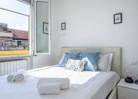 JOIVY Sublime Flat with Balcony 3