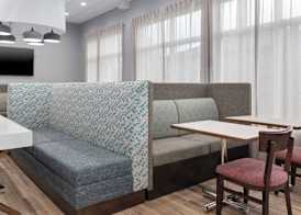 Hampton Inn Saline 3