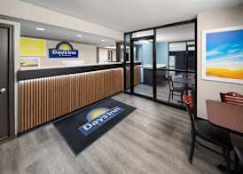 Days Inn by Wyndham Kansas City Northeast 5