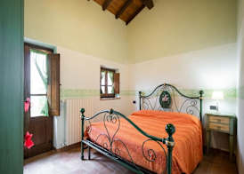 Farmhouse in Città di Castello with Pool 2