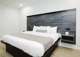 Sapphire Inn & Suites 3