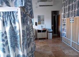 Follow the Sun Boutique Hostel - Pool, Breakfast & Sea Views 4