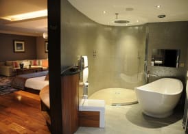 Busby Hotel 5
