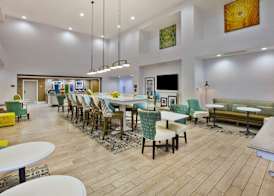 Hampton Inn & Suites Alliance 4