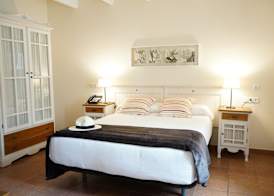 Hotel Es Mercadal 3
